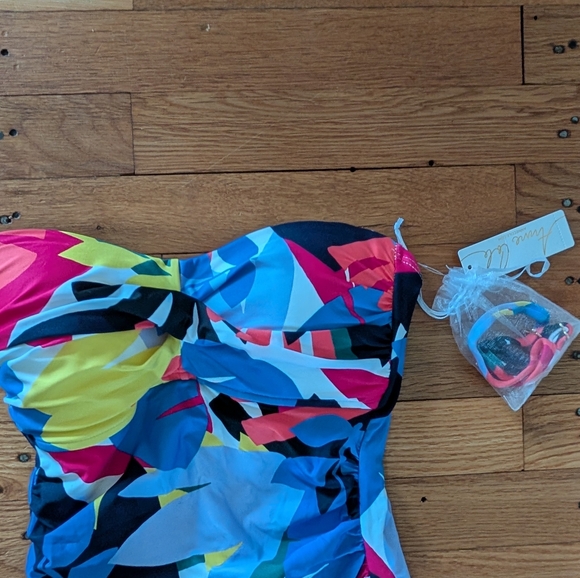 NWT Anne Cole Twist Front Bandeau One Piece Swim Suit - Picture 2 of 7